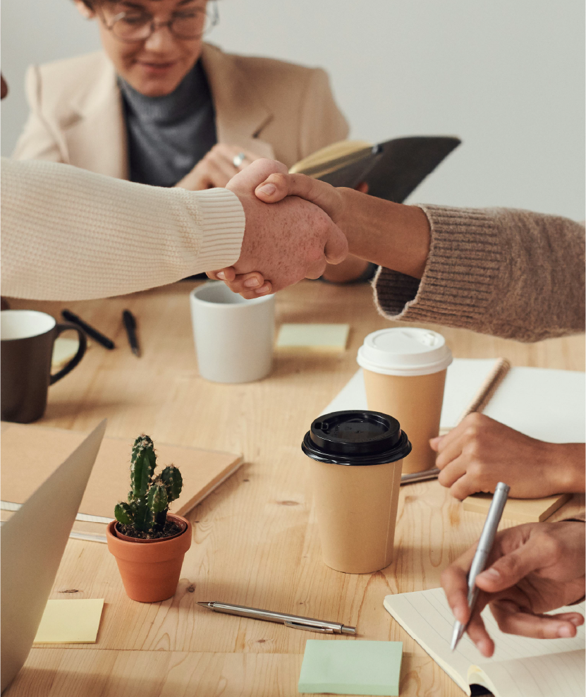 Cerrando acuerdos con clientes para Nogor Digital